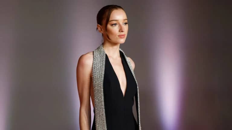 Phoebe Dynevor in Tommy Wirkola’s Shark Thriller: Netflix 2025
