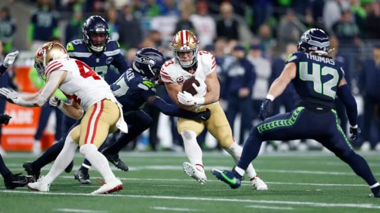 Seahawks Crush 49ers 41-6: Walker III’s 3 TDs Dominate Playoffs