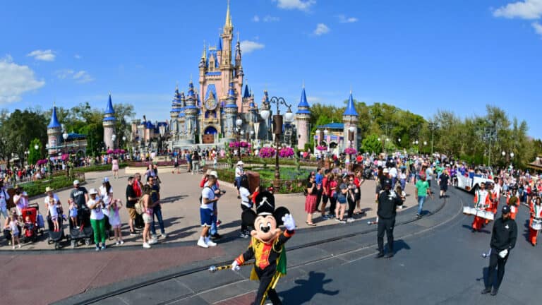 Disney World Hero Stops Runaway Boulder at Indiana Jones Show Disney World Hero Stops Runaway Boulder at Indiana Jones Show