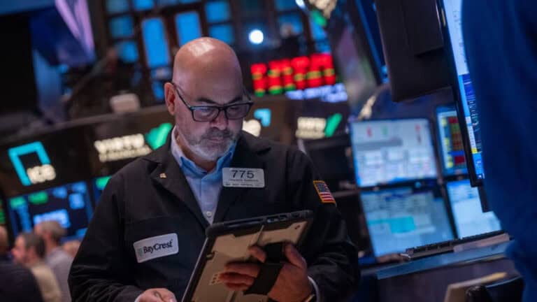 Wall Street Picks AI Winners as Stock Market Shifts