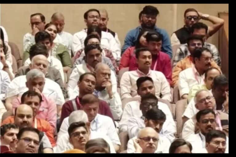Jackie Shroff Wins Hearts by Skipping the Front Rows at RSS 100-Year Celebration in Mumbai