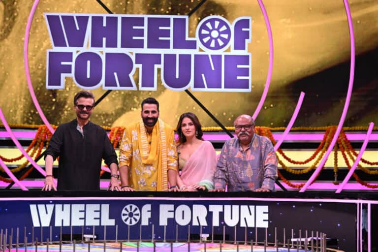 Anil Kapoor hints at a reunion with Akshay Kumar on “Wheel of Fortune” by saying, “Welcome 4 Hum Phir Saath Mein Karenge.”