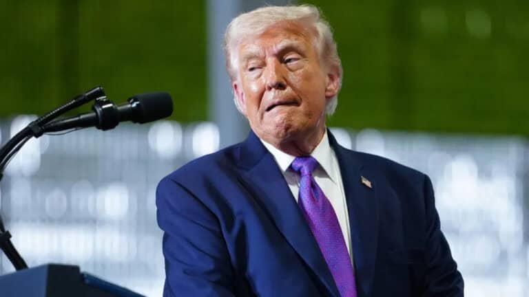 Trump Pauses Iran Strikes as Hormuz Deadline Looms
