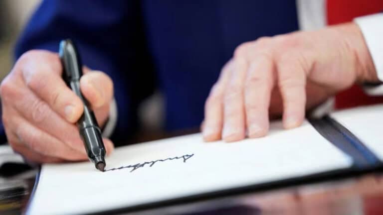 Trump’s Signature on New US Dollar Bills: Treasury Redesign Revealed