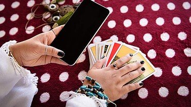 Cartomanzia gratuita per telefono
