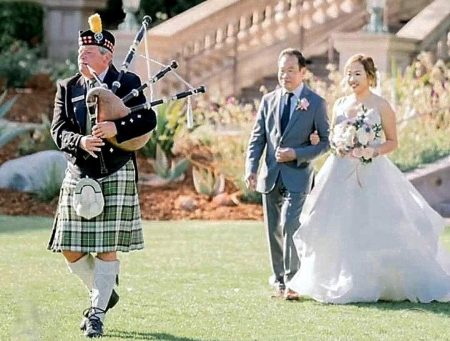 Hire Bagpiper Wedding near me