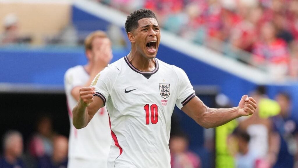 Bellingham celebra su doblete en Noruega vs Inglaterra del Mundial 2026