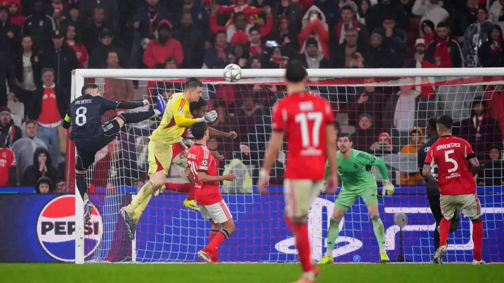 Trubin celebra el gol que explica cómo funciona la Champions League actual