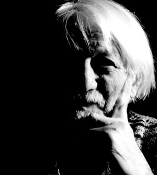 A művészet és a tudomány mint a fény kettős természete – Márton A. András kiállítása