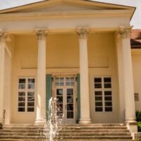 Az utolsó zárjon be!