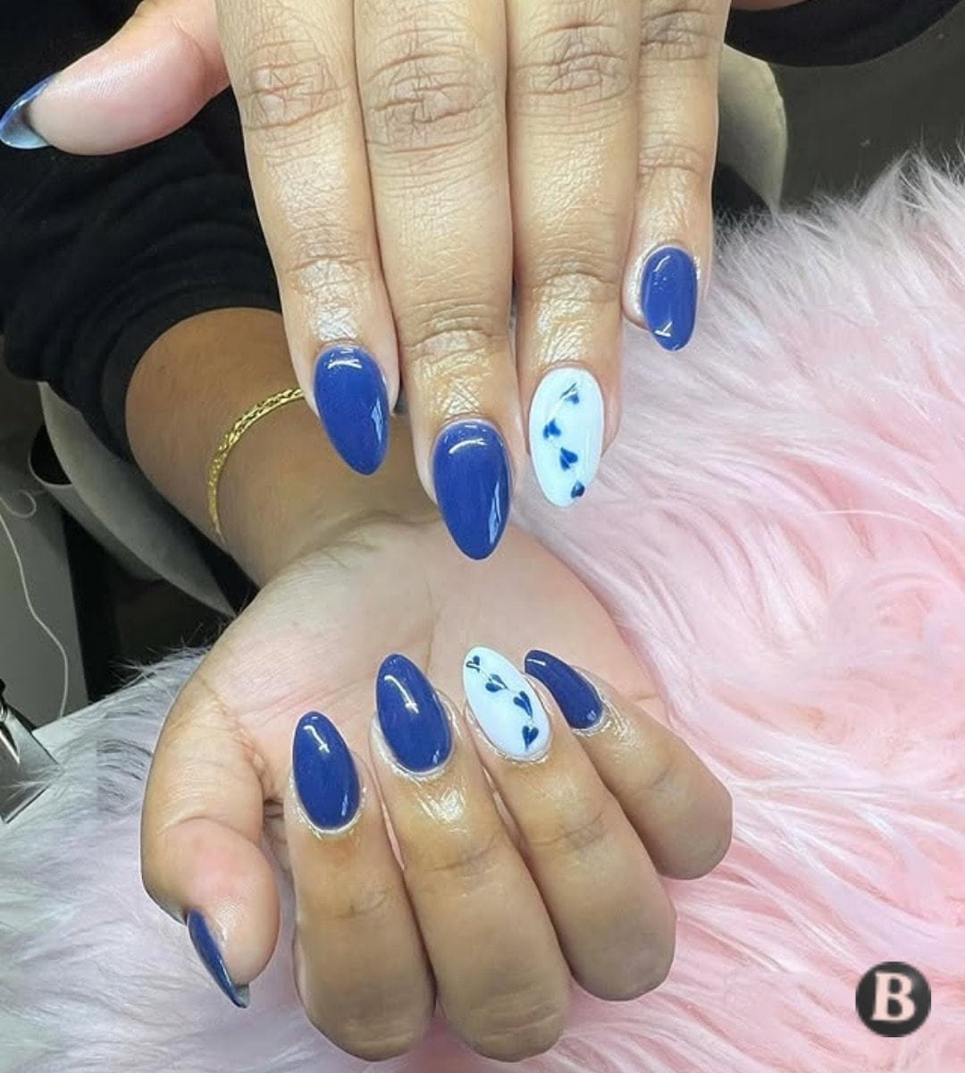 Copy of Nail Savvy World - Blue & Hearts Weekend Nail Design