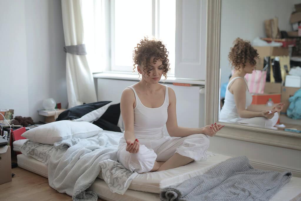 how to meditate for beginners at home