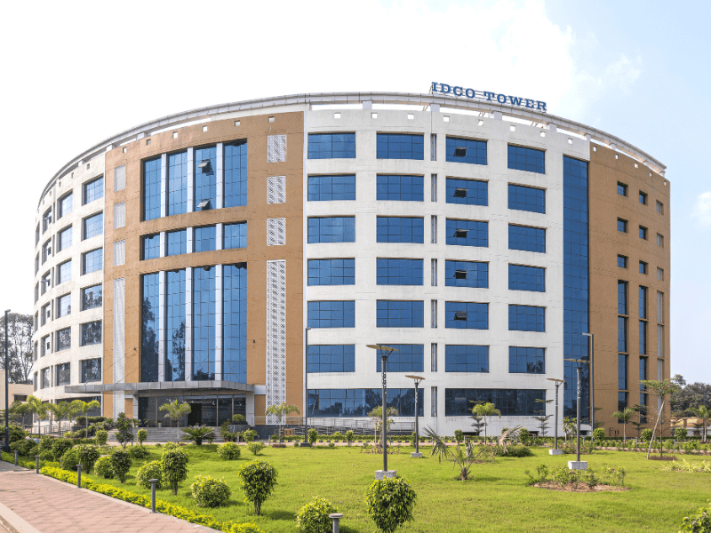 IDCO Tower — a contemporary landmark showcasing ACP façade innovation and energy-efficient glass design.