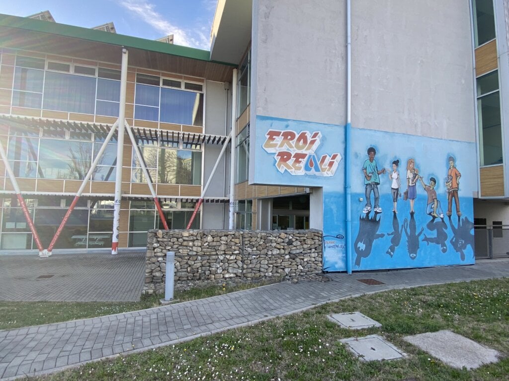 Murales eroi reali Avis Provinciale Bologna