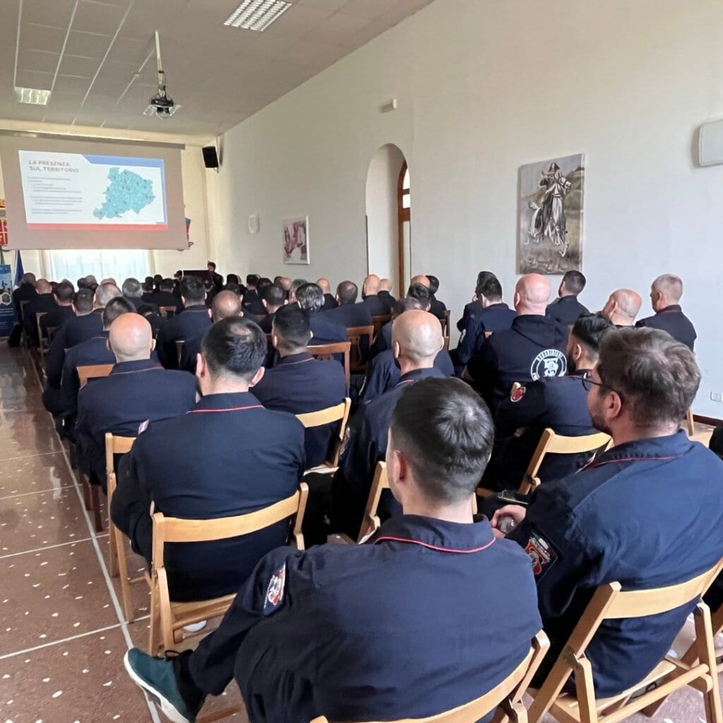 Avis e carabinieri donazione sangue