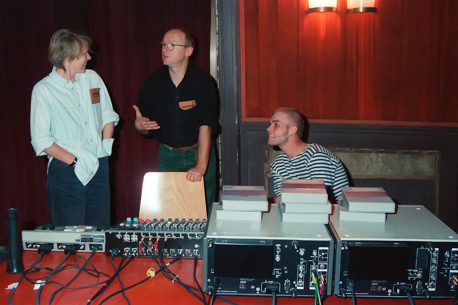 Heine, Born, Kemnitz (vlnr.) nach der Generalprobe, Kino Babylon Berlin, 1993