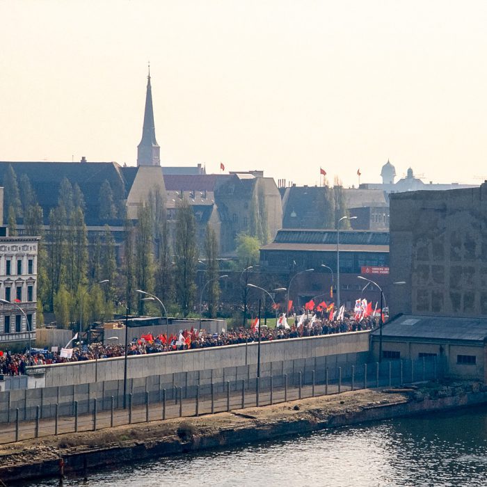 Lagerhaus Süd-Ost, Blick über die Spree und die Berliner Mauer, Berlin 1982 - 1986