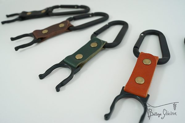 革製のペットボトルホルダー