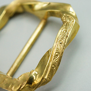 Twisted Rectabgle Buckle