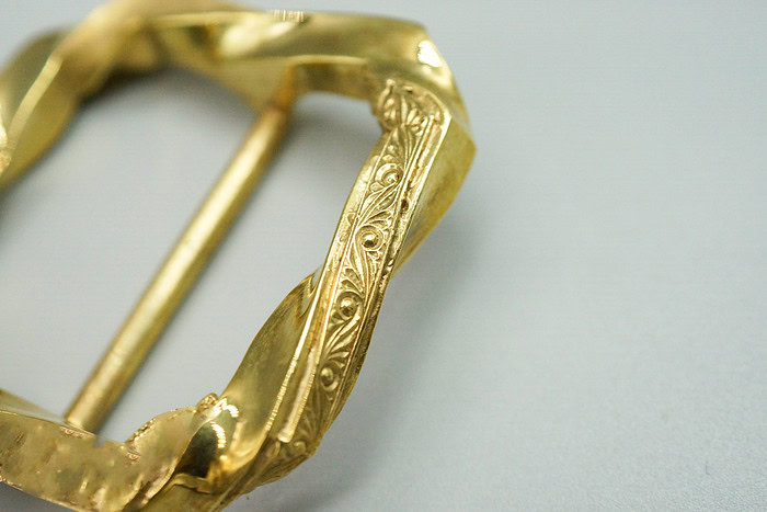 Twisted Rectabgle Buckle 