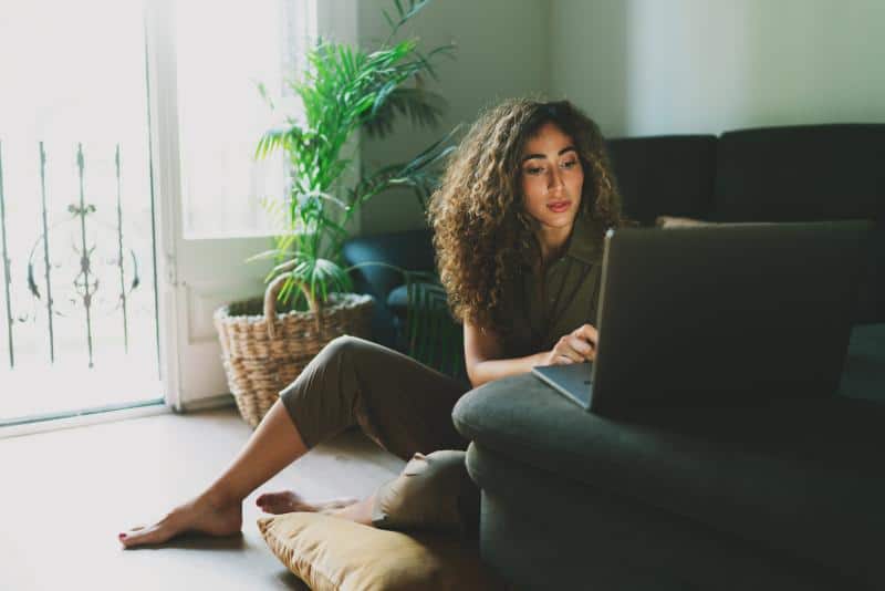 Creative Industry 2026, Survey Insights on Pay, Burnout and the Rise of AI