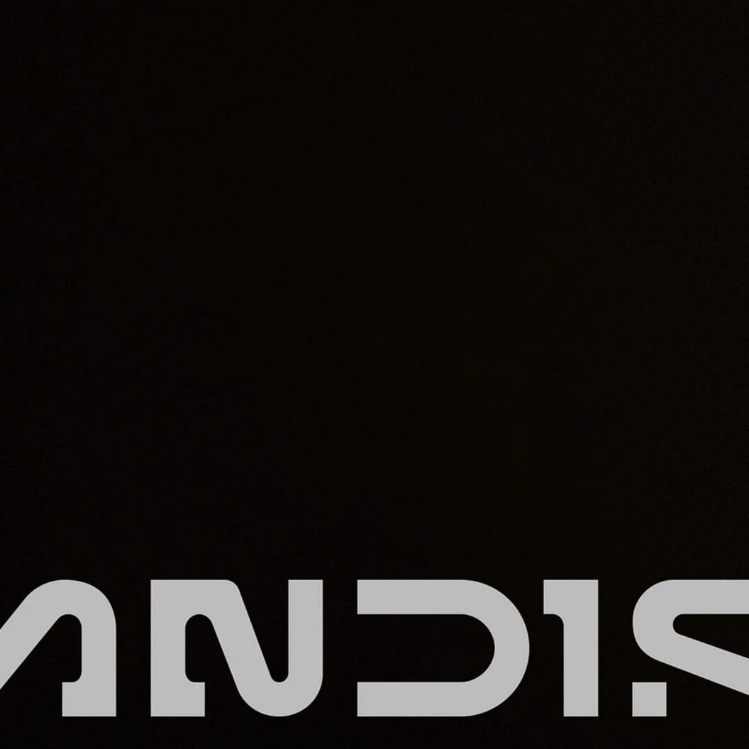 SanDisk retail packaging, photoreal 3D rendering and product design for standout shelf appeal