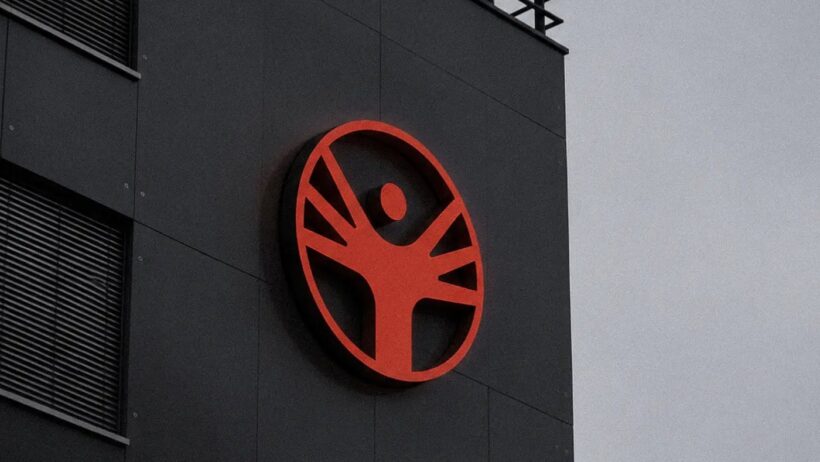 HydraDAO Brand Identity, Si Maclennan's Case Study in Strategic Visual Rebranding