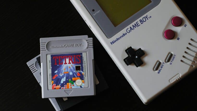 How Tetris cheated randomness, and why it keeps millions playing