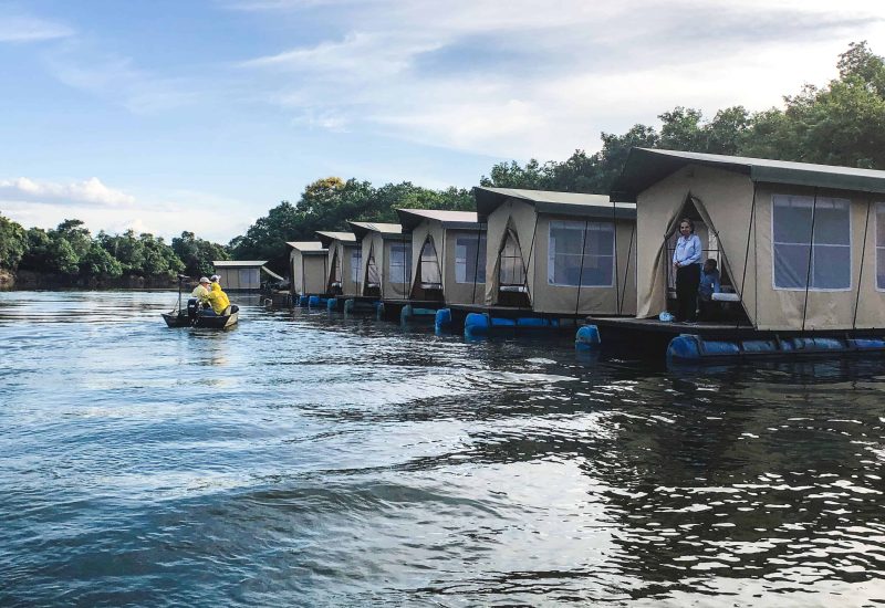 Tomo River Floating Camp Colombia