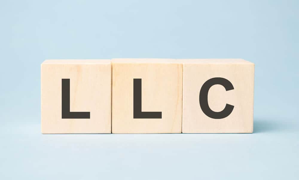Efficient Guide: Transferring LLC Ownership in 12 Quick Steps