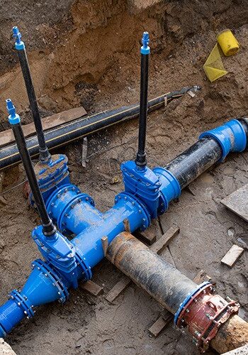 Underground-Water-Main-Valve-And-Pipe-System