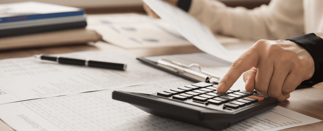 Navigating Middle Market Challenges: Bankruptcies, Rates, and Defaults