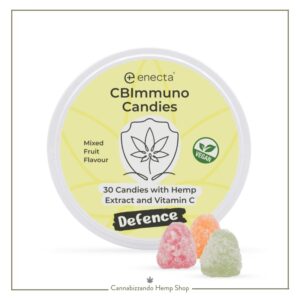 Le caramelle CBimmuno alla canapa con vitamina C e CBG sono un supporto naturale sotto forma di caramella colorata, buonissima e alla frutta. Sono state formulate appositamente per rafforzare le difese immunitarie e aiutare il sistema immunitario nel suo normale funzionamento. Contengono due semplici ingredienti di prima qualità: l’estratto di canapa, che ha dimostrato di avere un'azione immunomodulante e antibatterica e la vitamina C, che contribuisce al normale funzionamento del sistema immunitario e contrasta la produzione di radicali liberi. La sinergia di questi due ingredienti le rendono il prodotto ideale per affrontare l’inverno e i momenti di grande stanchezza fisica.
