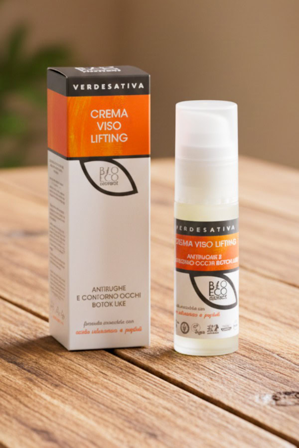 Da Verdesativa un trattamento cosmetico lifting specifico per il viso ed il contorno occhi, ideale per pelli mature, atone e spente.
Formato 30 ml

Il suo utilizzo è consigliato per:
Pelle spenta e asfittica
Pelle atona e con rughe d’espressione
Tutti i tipi di pelle, anche le più sensibili