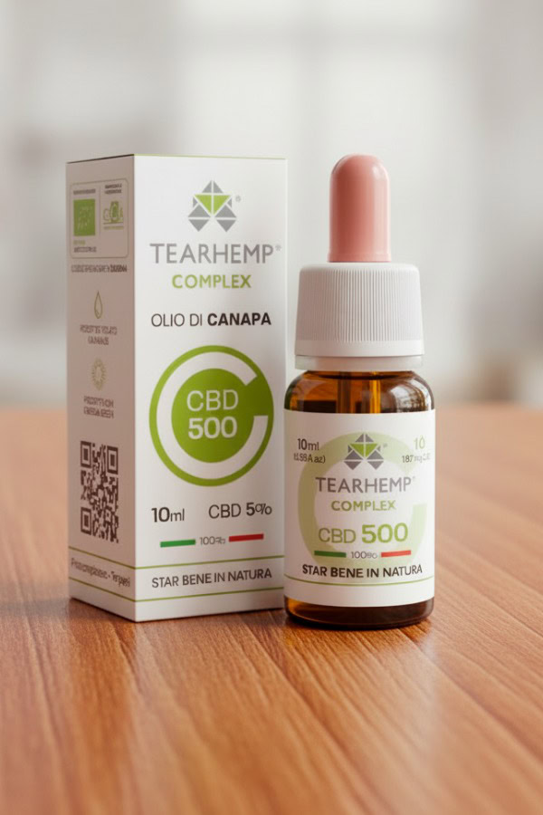 Tearhemp COMPLEX – CBD 10% Full Spectrum (10ml)
10% CBD Full Spectrum in olio di canapa biologico certificato
1 goccia contiene 3,33mg CBD
Olio di Canapa e Fitocomplesso. Un prodotto 100% biologico estratto senza l’uso di solventi. 