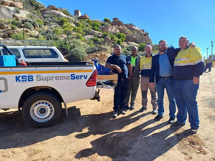 Some of the participants in the Nama Khoi pump station projects includes Louis Harper of Springbok Municipality, Adriaan Augus of Nama Khoi Municipality, Martin Fourie of KSB Mining, Mayor of Nama Khoi Municipality Rodney Kritzinger and KSB Upington branch manager, Andre Jonker.