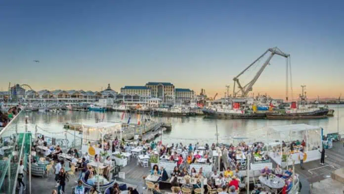 V&A’s Stellar December_ Three Million Visitors, R1