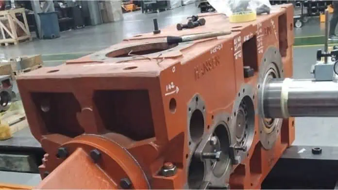 I4 industrial gear units for mining