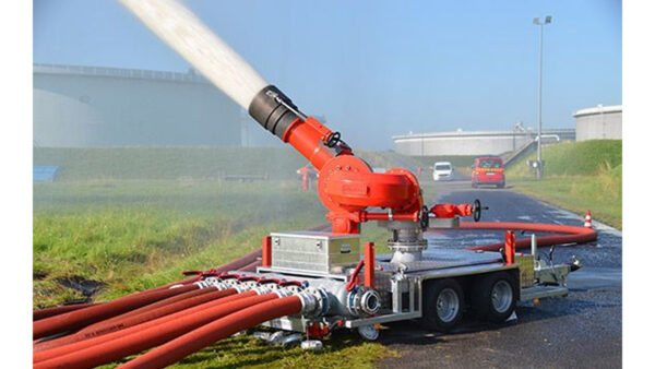 Mobile firefighting trailers strengthen fire protection in hazardous industrial areas