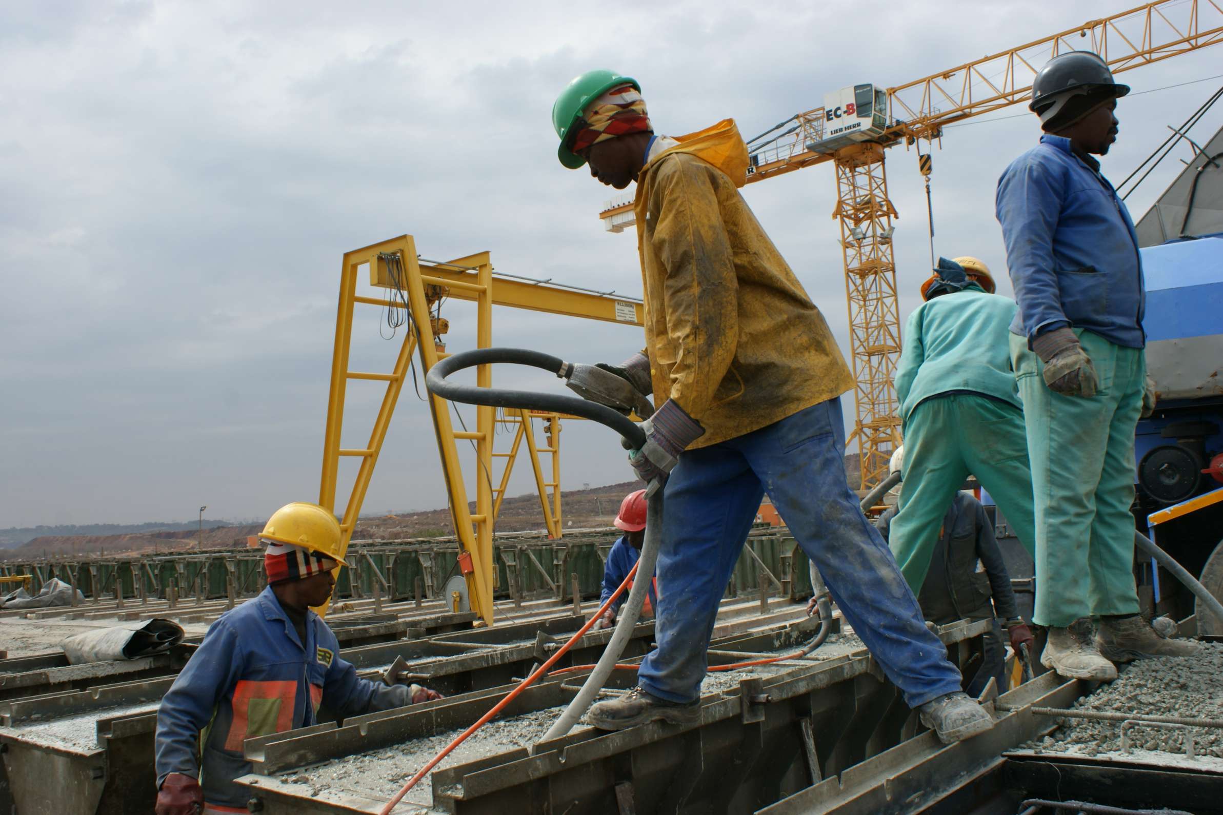 Fair wages and predictable employment conditions are playing an increasingly important role in supporting stability and productivity across South Africa’s civil engineering sector.