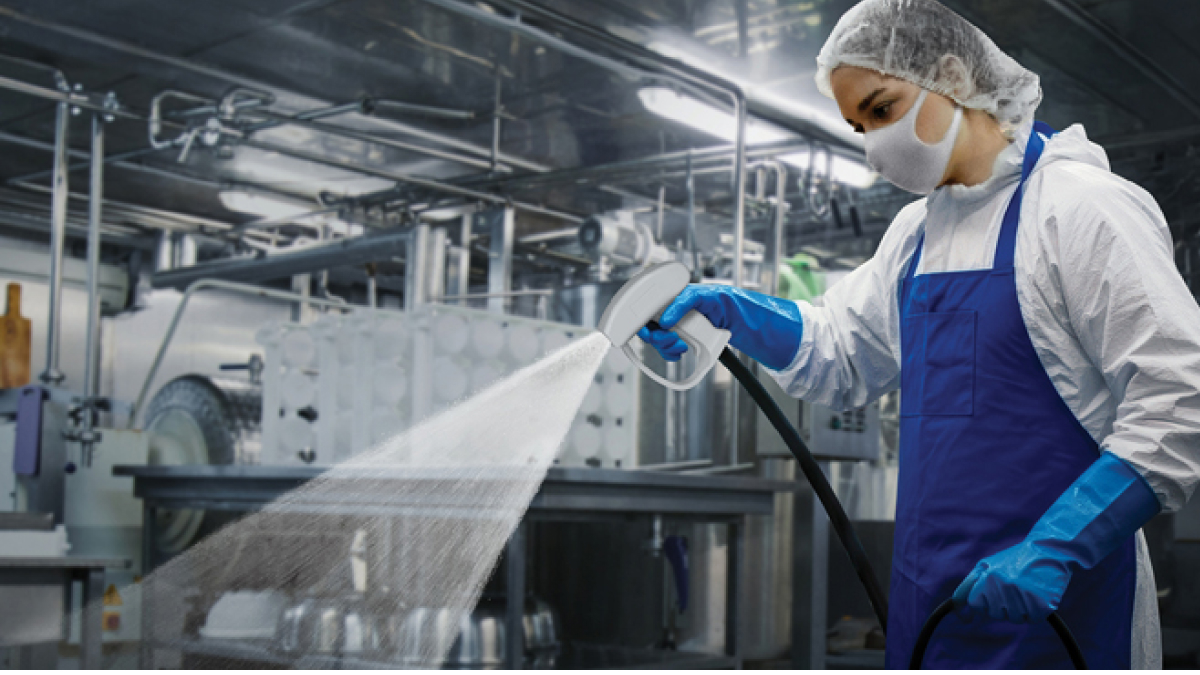 Trident spray gun improves food and beverage plant cleaning efficiency