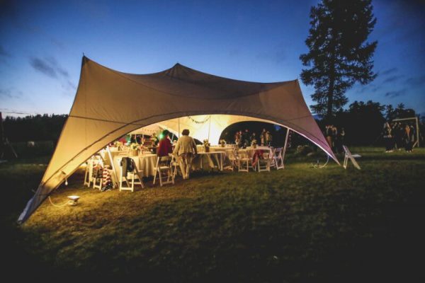 Capri M palapinė 70 m² renginiams– foninis apšvietimas