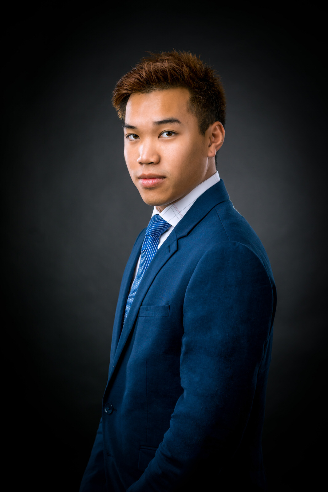 cinecrown-headshot-photography-life-insurance-agent-male2