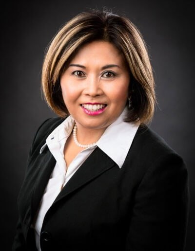 cinecrown-headshot-photography-life-insurance-female-agent-2