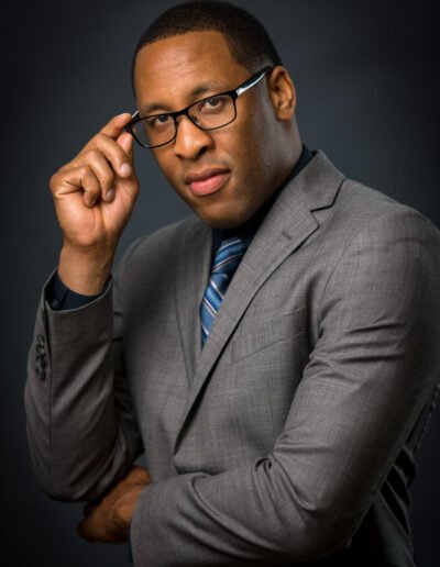 cinecrown-headshot-photography-real-estate-agent-male-1