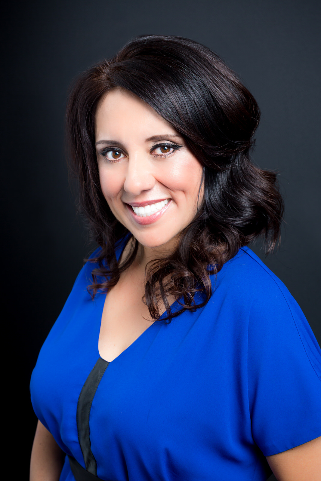 cinecrown-headshot-photography-real-estate-female-agent-1