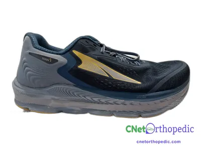 Shoe lift added to a men's Altra sneaker