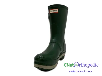Shoe lift added to a women's black Hunter boot