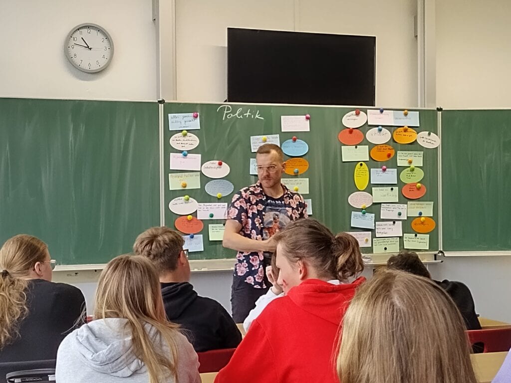 Learning During The Pandemic: Student’s Stories in Oberschule 76 Dresden 2 discussion about the government support during covid pandemic
