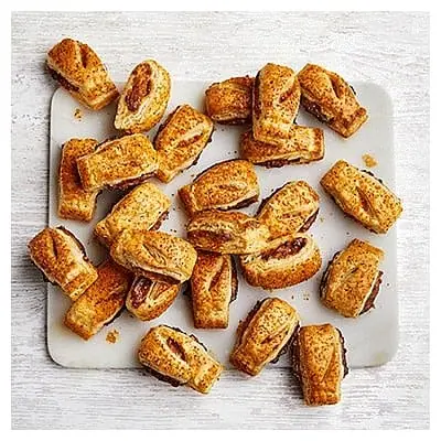 24 No.1 Four Cheese & Caramelised Onion Mini Rolls (24)